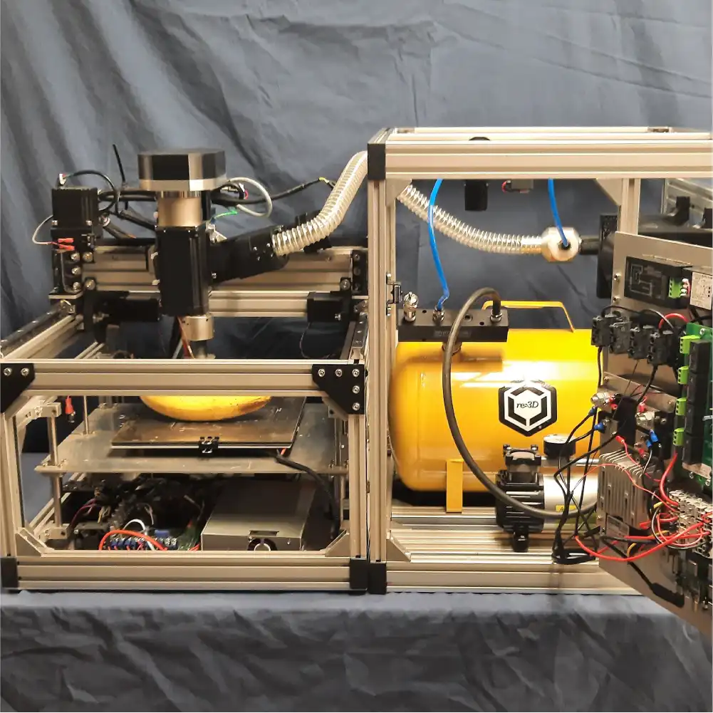 Figure: re:3D’s GigabotXS low-SWaP waste-to-print system.